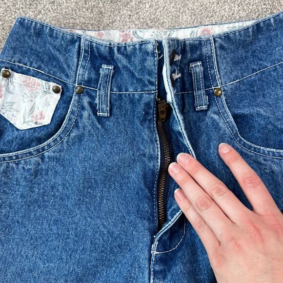 Vintage Best American Clothing Co. Denim Floral Pocket High Waisted Jeans (2) - Picture 9 of 14